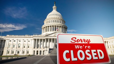 Cierre de gobierno, pago retroactivo para trabajadores