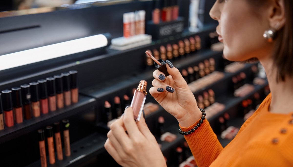 ¡Lea los componentes! Productos cosméticos aún contienen sustancias químicas tóxicas