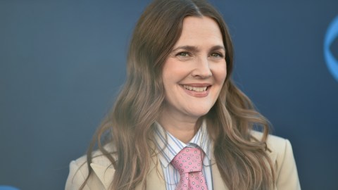 Drew Barrymore califica su rehabilitación adolescente como "lo mejor" que le ha pasado en la vida