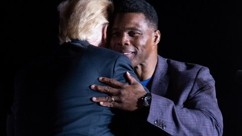 Entre los nombres, destaca Herschel Walker, exjugador de fútbol americano y aliado cercano de Trump.