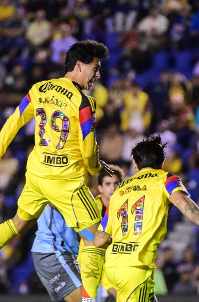 Un cabezazo de Ramón Juárez le dio al América los tres puntos en el tiempo de compensación.