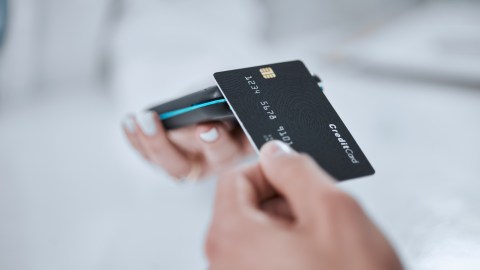 Las ventajas de usar tarjetas de crédito: un estudio revela quiénes se benefician más