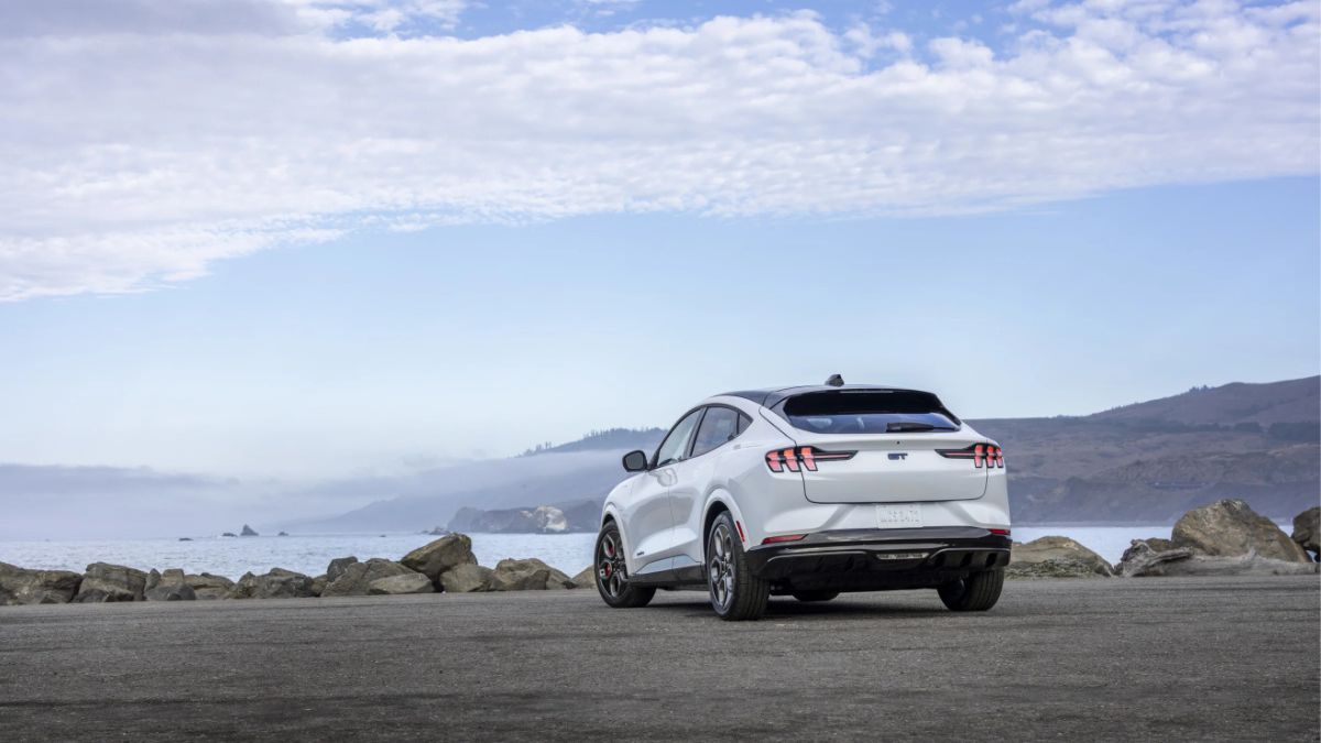 Ford llama a revisión más de 110 mil Mustang en EE.UU.
