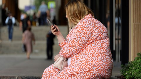 Aunque registros de los CDC son alentadores, estudio señala que casi 70% de los estadounidenses son obesos