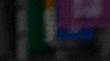 Policías de Chicago mantienen el orden durante una protesta de No Kings, el 18 de octubre de 2025.