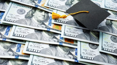 Trump quiere vender los préstamos estudiantiles