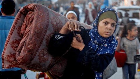 "Lo destruyeron todo": cómo es el regreso de miles de palestinos a Gaza tras el cese el fuego