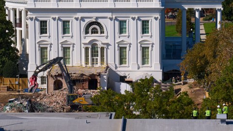 La demolición total del ala este de la Casa Blanca continúa para dar paso al nuevo salón de baile.
