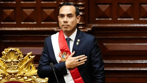 Tras la destitución de Boluarte, le correspondió a Jerí asumir la jefatura del Estado.