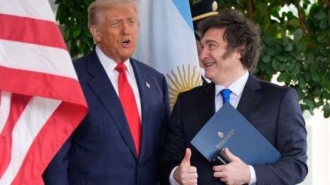 El alcance de la ayuda financiera fue condicionado por Trump a un triunfo del partido de Milei.