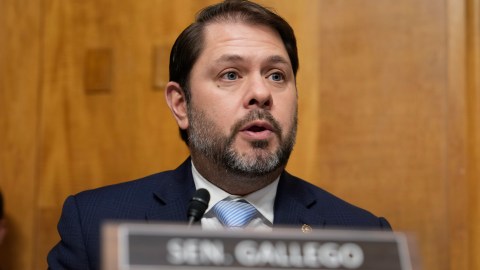 La discusión duró seis minutos y fue captada por las cámaras.