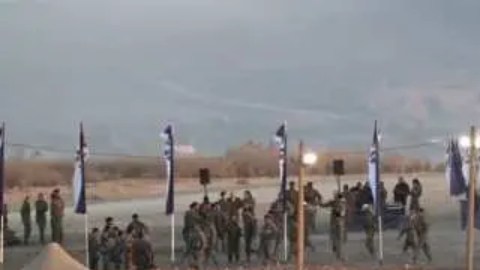 Tropas israelíes se concentran cerca de la frontera entre Israel y Gaza.