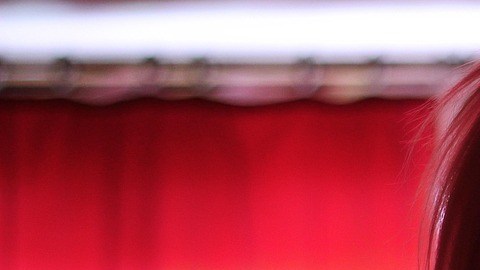 Estimula la melatonina y favorece al descanso.