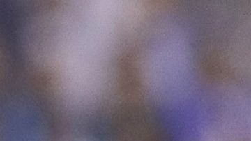 MEX7259. PUEBLA (MÉXICO), 31/10/2025.- Alejandro Organista (d) de Puebla disputa el balón con Gabriel Fernández de Cruz Azul este viernes, en un partido de la Liga MX entre Puebla vs Cruz Azul en el estadio Cuauhtémoc, en Puebla (México). EFE/ Hilda Ríos