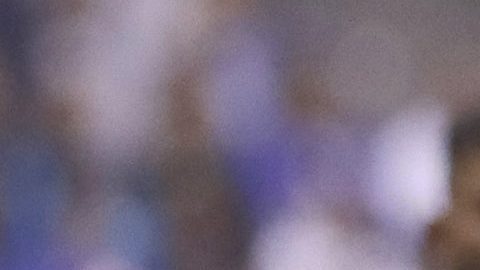 MEX7259. PUEBLA (MÉXICO), 31/10/2025.- Alejandro Organista (d) de Puebla disputa el balón con Gabriel Fernández de Cruz Azul este viernes, en un partido de la Liga MX entre Puebla vs Cruz Azul en el estadio Cuauhtémoc, en Puebla (México). EFE/ Hilda Ríos