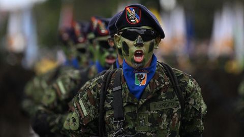 Qué se sabe de los 15 menores muertos en bombardeos del ejército de Colombia y por qué supone un giro radical en el combate contra los grupos armados