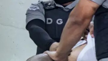 HRW denuncia tortura a venezolanos en CECOT de El Salvador