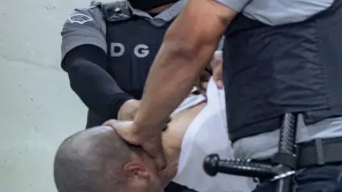 HRW denuncia tortura a venezolanos en CECOT de El Salvador