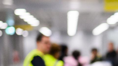 Los ciudadanos de Afganistán, Irán, Birmania y otros 16 países enfrentan ahora restricciones de asilo en Estados Unidos.