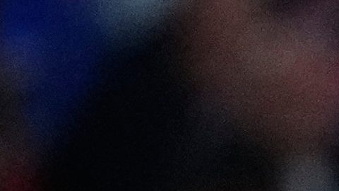 Salomón Rondón, figura del Real Oviedo, protege un balón durante el juego contra el Barcelona.