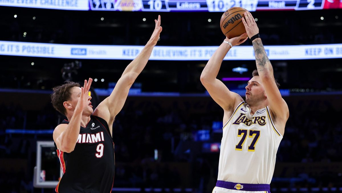 Luka Doncic logra triple doble en nueva victoria de Lakers ante El Heat ...