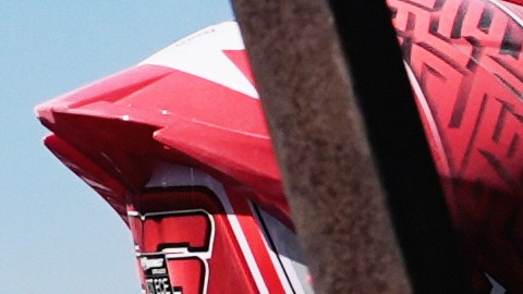 El Bloque Negro llegó con cadenas, martillos, machetes, antorchas de fuego y piedras a marchar por la paz.