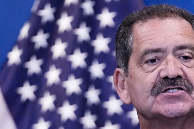 "Chuy” García, representante por Illinois