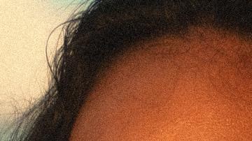 Está celebrando además que recibió su primera nominación a un Latin Grammy en la categoría de Mejor Nuevo Artista.