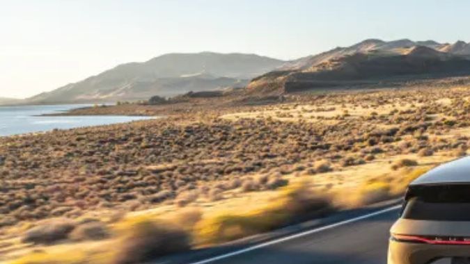 El Lucid Gravity Touring 2026