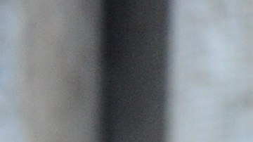 Fotógrafas callejeras esperan en el intenso frío para tomar fotos de invitados que arriban a la muestra de Alexander Wang en la Semana de la Moda en Nueva York el sábado, 13 de febrero del 2016. Para gran parte del nordeste de Estados Unidos, el fin de semana de San Valentín fue el más frío de la historia, obligando a los que se aventuraron a salir a abrigarse de pies a cabeza. (Foto AP/Diane Bondareff)