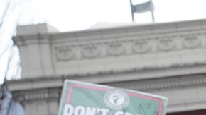 Baristas de Starbucks en huelga