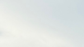 El modelo Touring le agrega al paquete EyeSight, Asistencia de Manos LIbres para Cambio de Carril