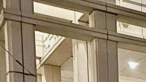 Los votantes hicieron largas filas cerca del cierre de las casillas a las 8 de la noche.