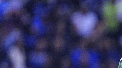 Puebla, Puebla, 8 de noviembre de 2025. Kevin Mier resultó lesionado, durante el partido correspondiente a la jornada 17 del torneo Apertura 2025 de la Liga BBVA MX, entre la Máquina Celeste del Cruz Azul y los Pumas de la UNAM, realizado en el estadio Cuauhtémoc. Foto: Imago7/ Manlio Contreras