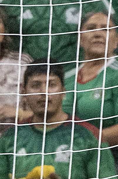 San Antonio, Texas, Estados Unidos, 18 de noviembre de 2025. Ángel Malagón recibe gol, durante el partido de preparación del MEXTOUR 2025, entre la Selección Nacional de México y la Selección de Paraguay, realizado en el Alamodome. Foto: Imago7/ Etzel Espinosa