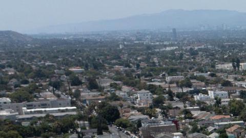 USA6125. LOS ÁNGELES (CA, EEUU), 12/11/2025.- Fotografía de julio de 2025 cedida por JAKS Productions de una vista aérea durante la construcción del Museo Lucas de Arte Narrativo ubicado en el Parque de Exposiciones de Los Ángeles, California. El Museo Lucas de Arte Narrativo, fundado por George Lucas y su esposa, la empresaria Mellody Hobson, anunció este miércoles que abrirá sus puertas el 22 de septiembre del 2026, en el corazón de Los Ángeles. EFE/Sand Hill Media/Eric Furie/JAKS Productions /SOLO USO EDITORIAL /NO VENTAS /SOLO DISPONIBLE PARA ILUSTRAR LA NOTICIA QUE ACOMPAÑA /CRÉDITO OBLIGATORIO
