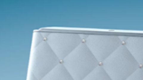 T- Mobile ofrece la edición limitada del motorola razr Swarovski para esta temporada decembrina