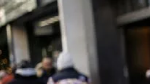 Hábito malsano y frenético: evita comprar compulsivamente en Black Friday y Navidad