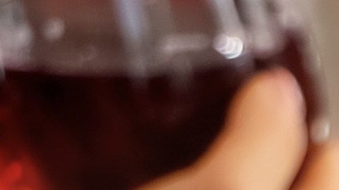 Aunque la cena de Acción de Gracias incluye arándanos, puré de calabaza y otras guarniciones, el plato principal es el pavo horneado.