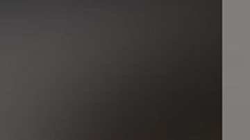 Hernández afirmó que escuchaba “voces espeluznantes”, según la policía.