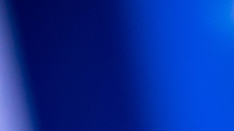 Aunque la situación provoca angustia, no golpees el cajero ni pulses las teclas al azar, porque no funcionará.