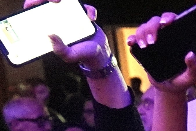 Seguidoras de la candidata Mikie Sherrill celebran su victoria en las elecciones de 2025 para la gubernatura de Nueva Jersey.