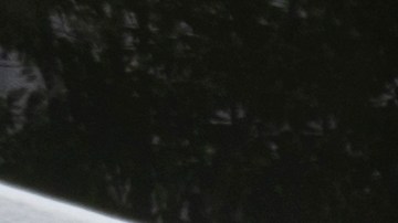 El USCIS establece reglas claras sobre cómo debe ser tu comportamiento al viajar fuera de EE.UU. como inmigrante con residencia permanente o Green Card.