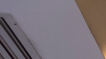 Su prometida denunció negligencia y criticó la respuesta del Servicio Postal de Estados Unidos, que calificó la muerte como accidental.