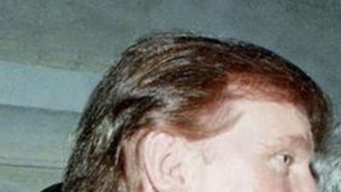 El congresista Ro Khanna (derecha) advierte que gobierno de Trump debe publicar todos los archivos del caso Epstein.