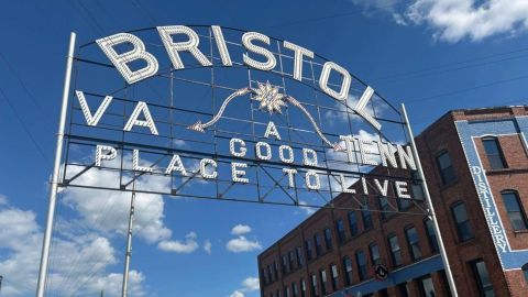 Bristol, la ciudad en Estados Unidos donde el aborto es legal en un lado de la calle e ilegal en el otro