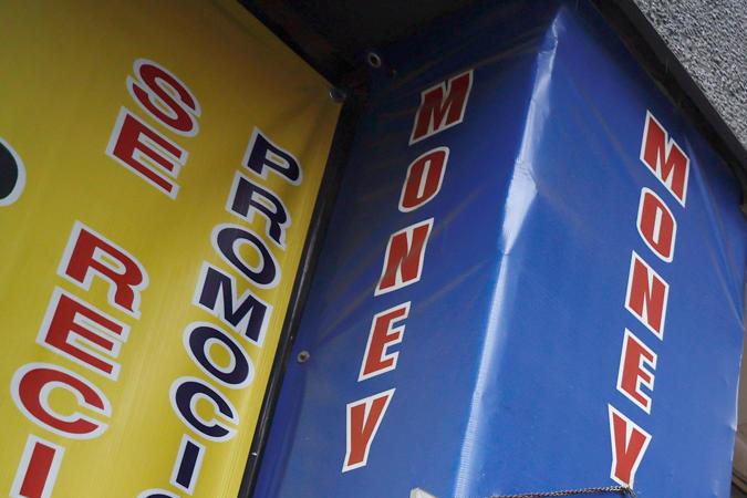 Las remesas hacia México bajarán un 5% en 2025 por las agresivas políticas de Trump: Especialistas