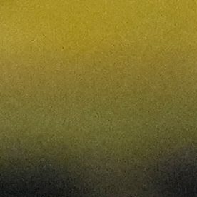 Mario Pineida (i) peleando un balón aéreo.