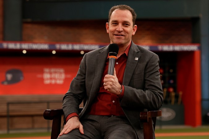 Josh Rawitch, presidente del Salón de la Fama del Béisbol, no tiene voz ni voto en la elección, dejando esa tarea a un comité experto que incluye a inmortales. El domingo en la noche anunciará a los nuevos elegidos.