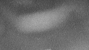 Fernando Valenzuela es bañado con champagne por su compañero Tom Niedenfuer al celebrar los Dodgers el campeonato de la Liga Nacional de 1981, año en el que el pitcher mexicano hizo historia y cautivó al béisbol.